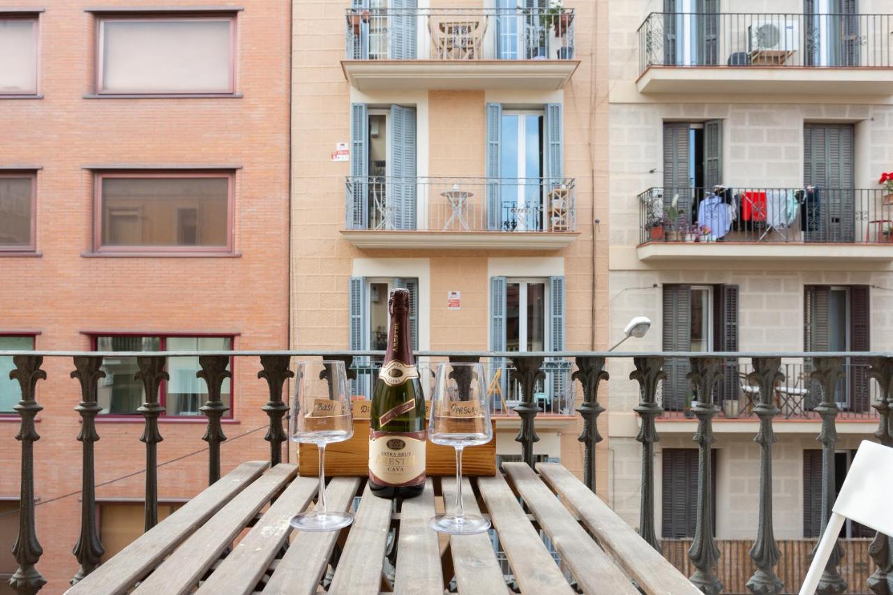 Aparteasy - Turo Park With Lovely Balcony برشلونة المظهر الخارجي الصورة