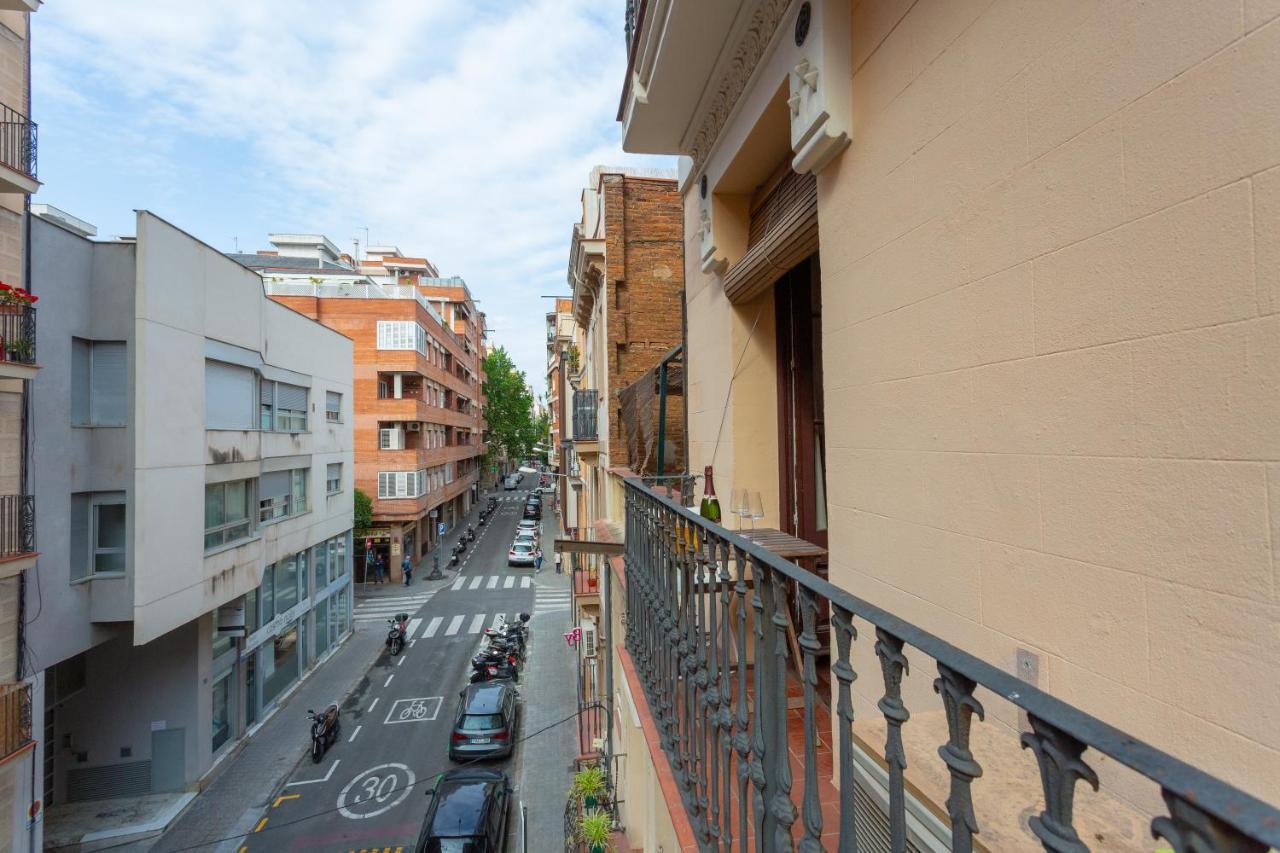 Aparteasy - Turo Park With Lovely Balcony برشلونة المظهر الخارجي الصورة