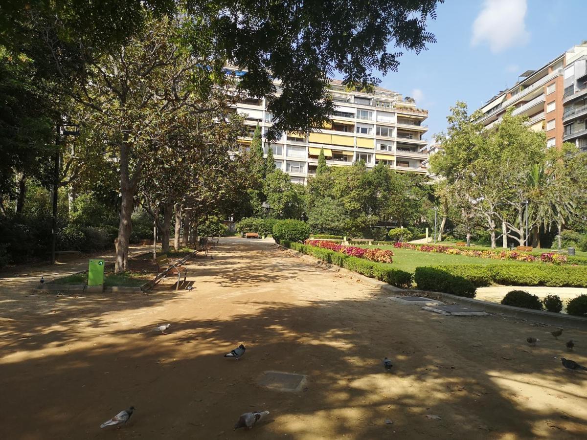 Aparteasy - Turo Park With Lovely Balcony برشلونة المظهر الخارجي الصورة